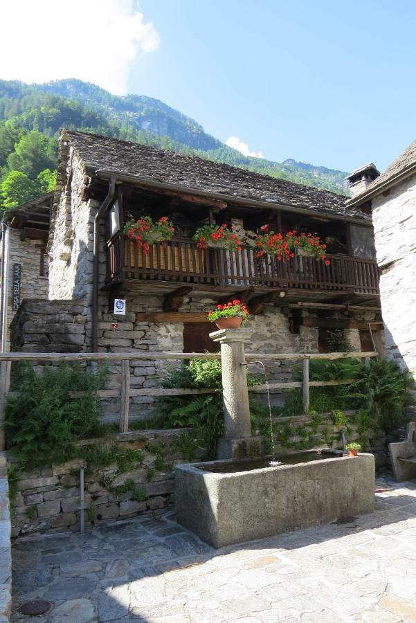 Vila Rustico Paese Vogorno Exteriér fotografie